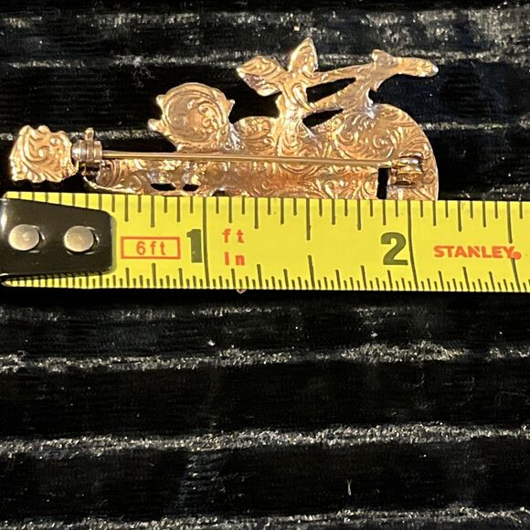 Rare 1928 Rose Gold Tone Faux Pink Pearl Floral Guitar Brooch Pin Musical - Picture 5 of 5